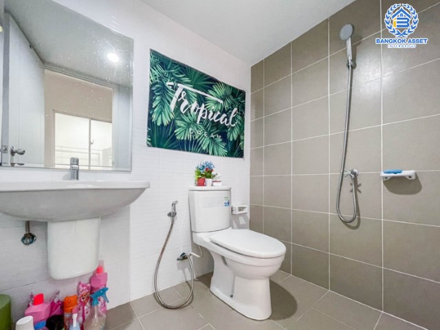 *****ทาวน์เฮ้าส์มือสองย่านปทุมธานี ม.พฤกษา แจ้งวัฒนะ-ราชพฤกษ์ หลังมุม! เนื้อที่ 21.1 ตร.ว. ฟังก์ชัน 3 ห้องนอน 2 ห้องน้ำ 1 ที่จอดรถ บนทำเลศักยภาพ ใกล้รถไฟฟ้าสายสีชมพู "สถานีห้าแยกปากเกร็ด" และทางด่วน "ศรีรัช (แจ้งวัฒนะ)" จองด่วน!